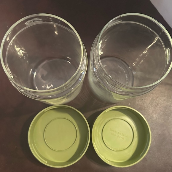 2 Pyrex canisters - Picture 5 of 9